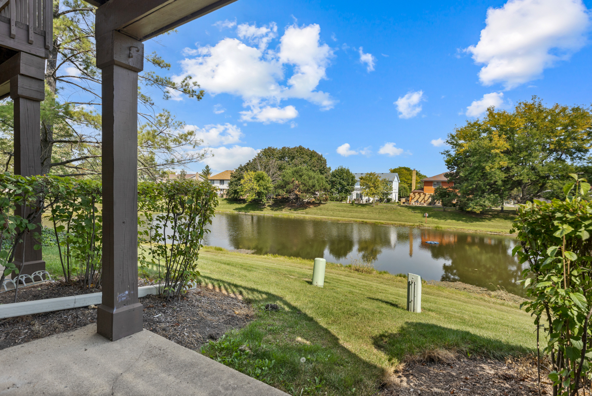 600 Stone Brook Court #600, Elk Grove Village, IL 60007