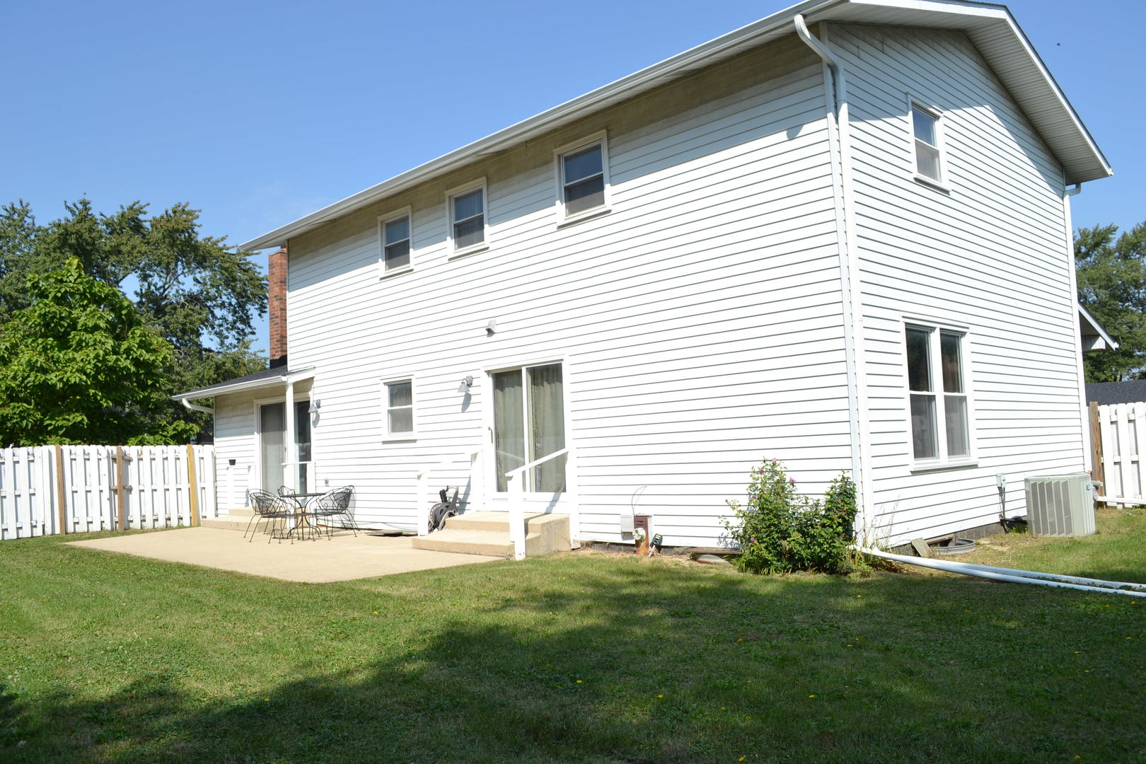 419 Charlestown Drive, Bolingbrook, IL 60440
