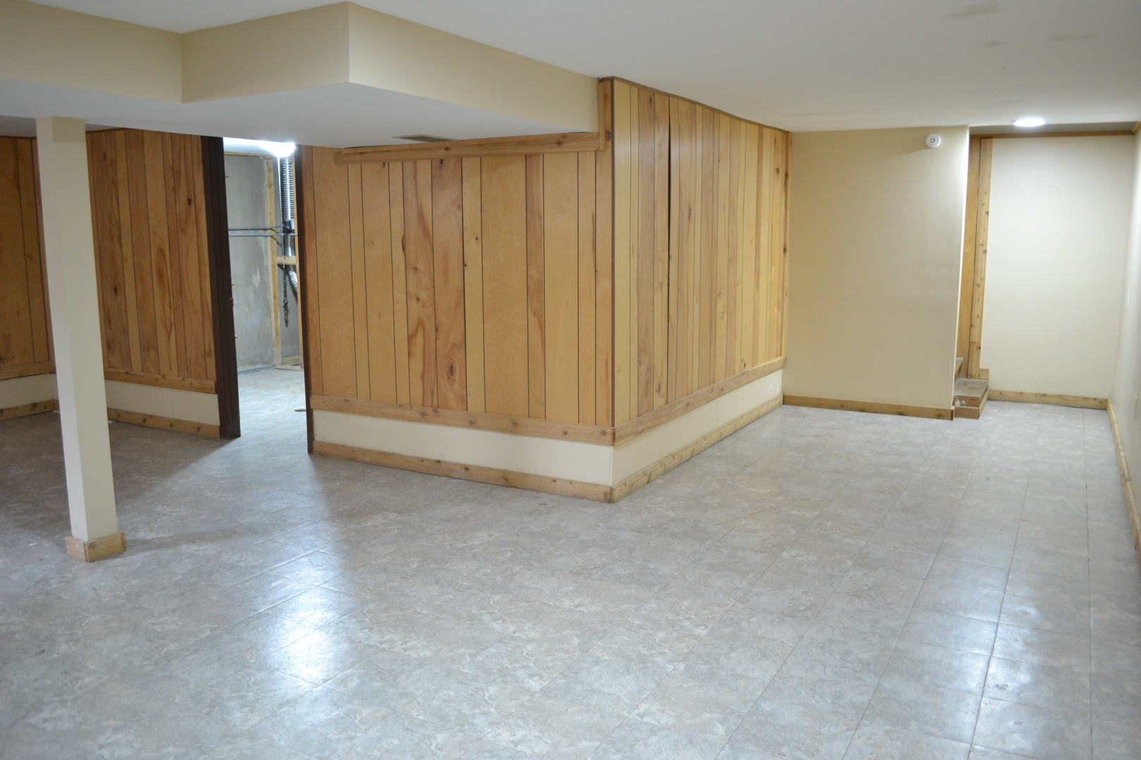 419 Charlestown Drive, Bolingbrook, IL 60440