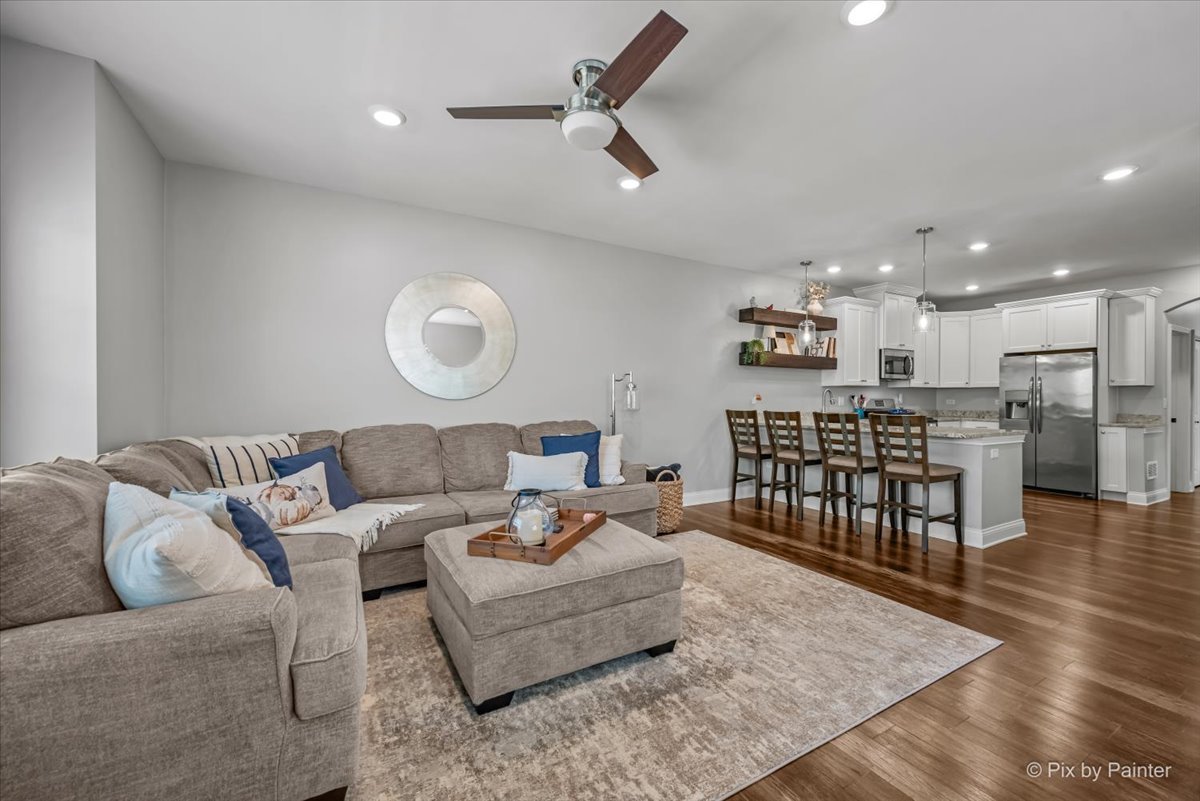 745 Harper Avenue, Cary, IL 60013