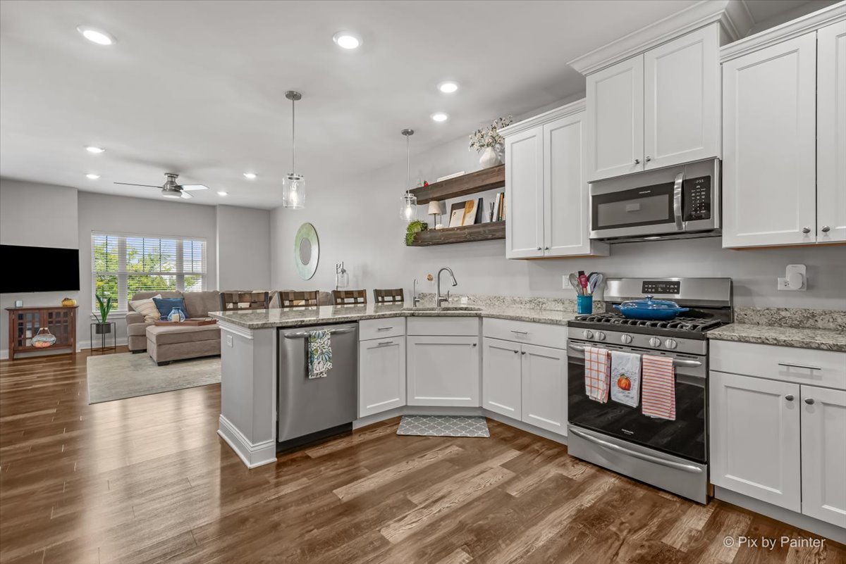 745 Harper Avenue, Cary, IL 60013