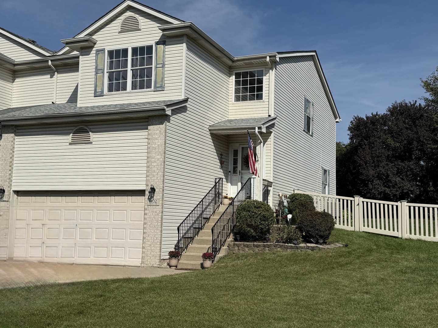 1102 E Treeline Drive, Lockport, IL 60441