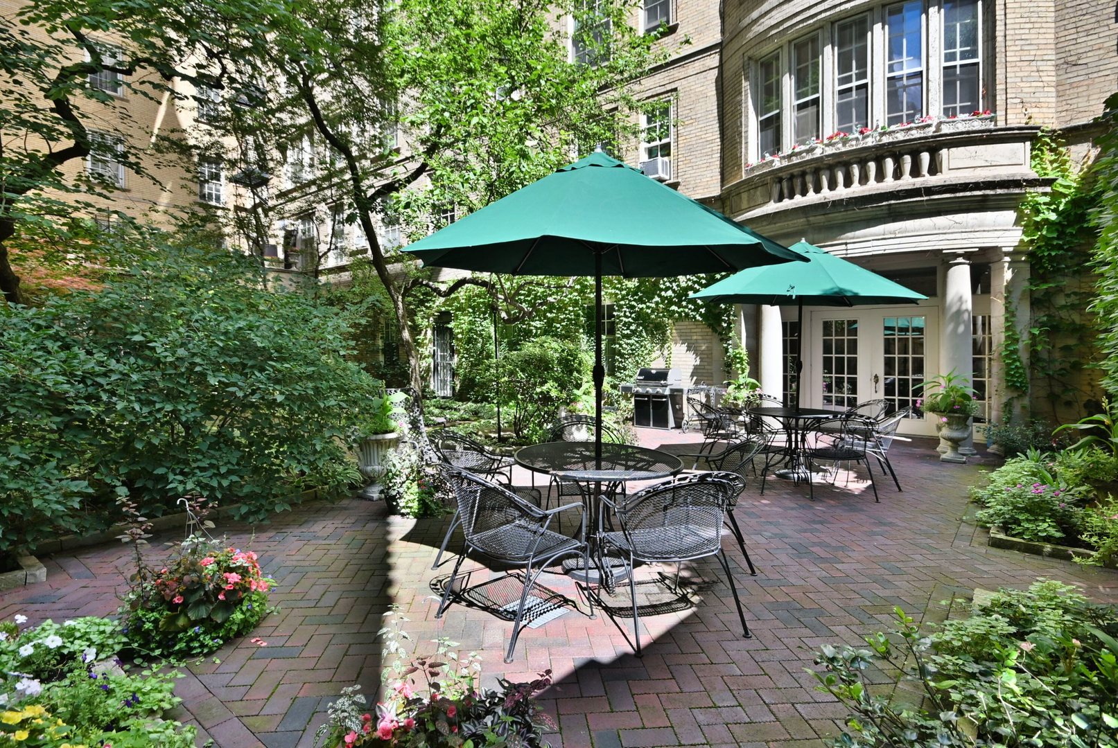 70 E Scott Street #408, Chicago, IL 60610