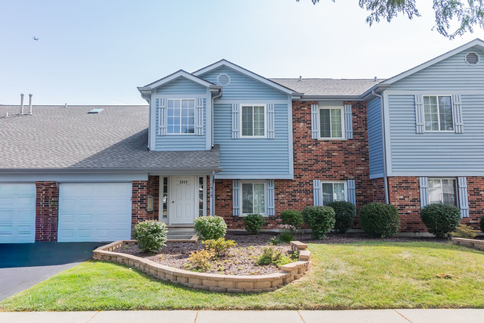 1515 MERCURY Drive #4, Schaumburg, IL 60193