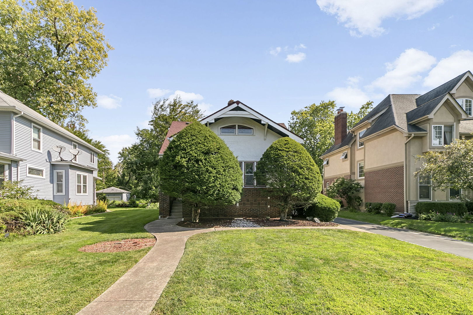354 Lionel Road, Riverside, IL 60546