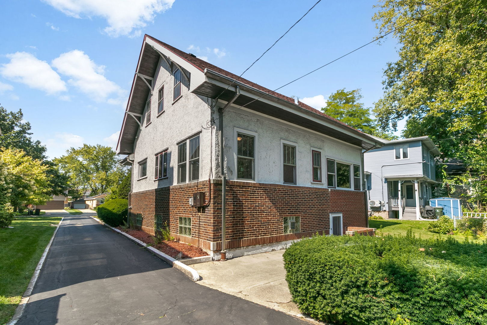 354 Lionel Road, Riverside, IL 60546