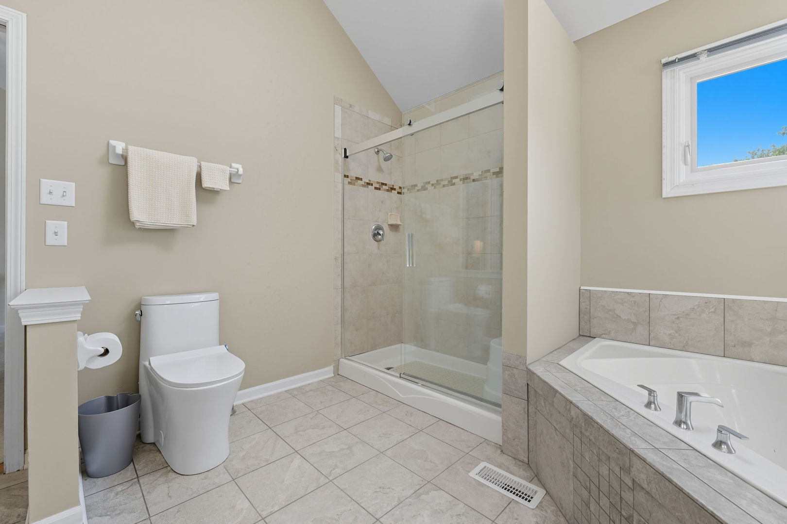 3739 Celeste Lane, Naperville, IL 60564
