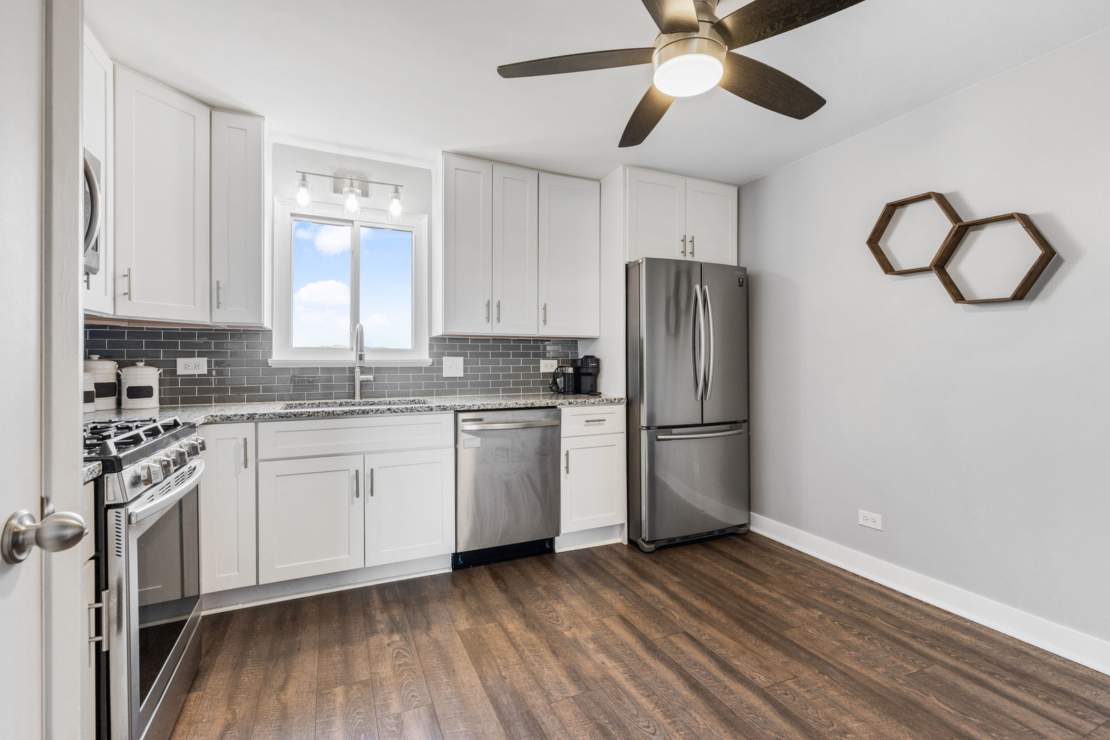 6020 Lake Bluff Drive #701, Tinley Park, IL 60477