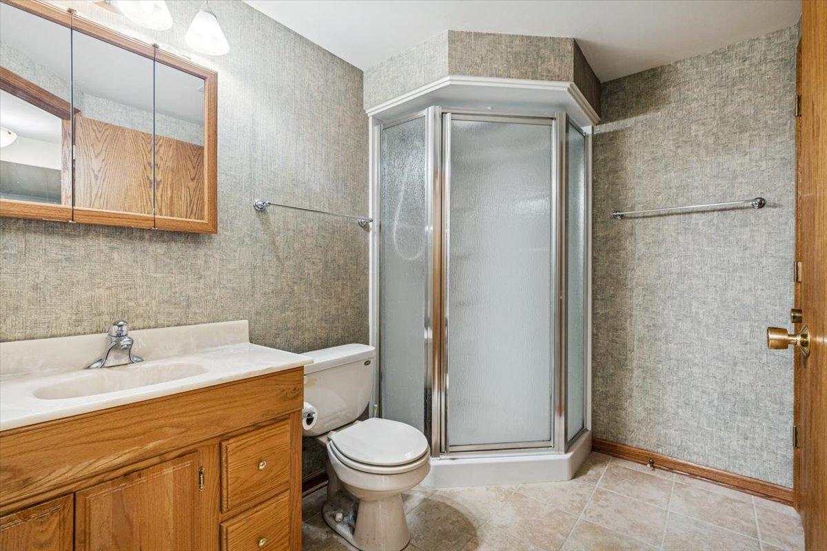 18334 Pine Wood Lane, Tinley Park, IL 60477