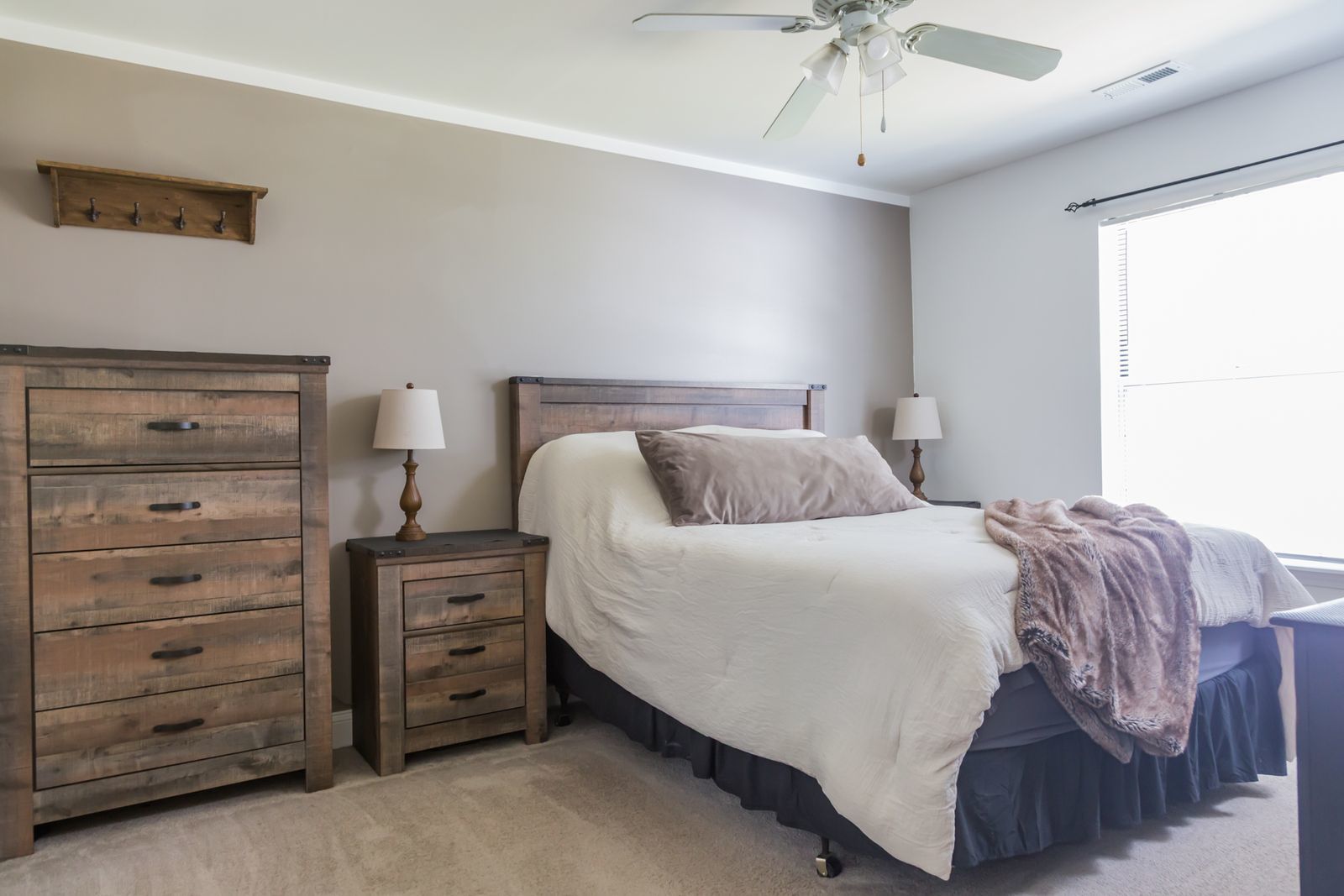 699 GREENFIELD Court #B2, Bartlett, IL 60103