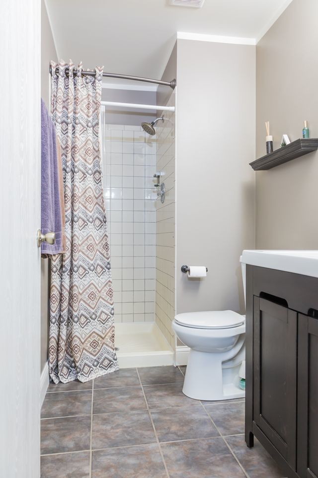 699 GREENFIELD Court #B2, Bartlett, IL 60103