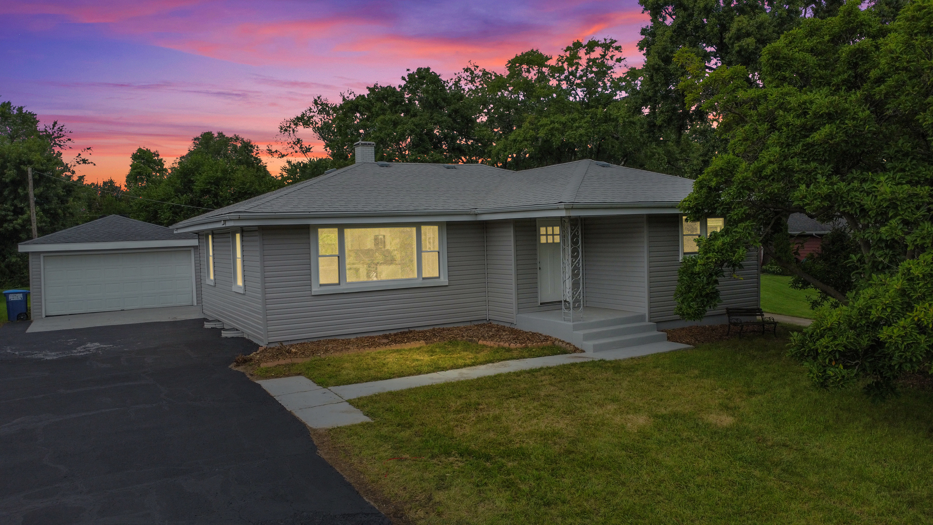 6154 Pershing Avenue, Downers Grove, IL 60516