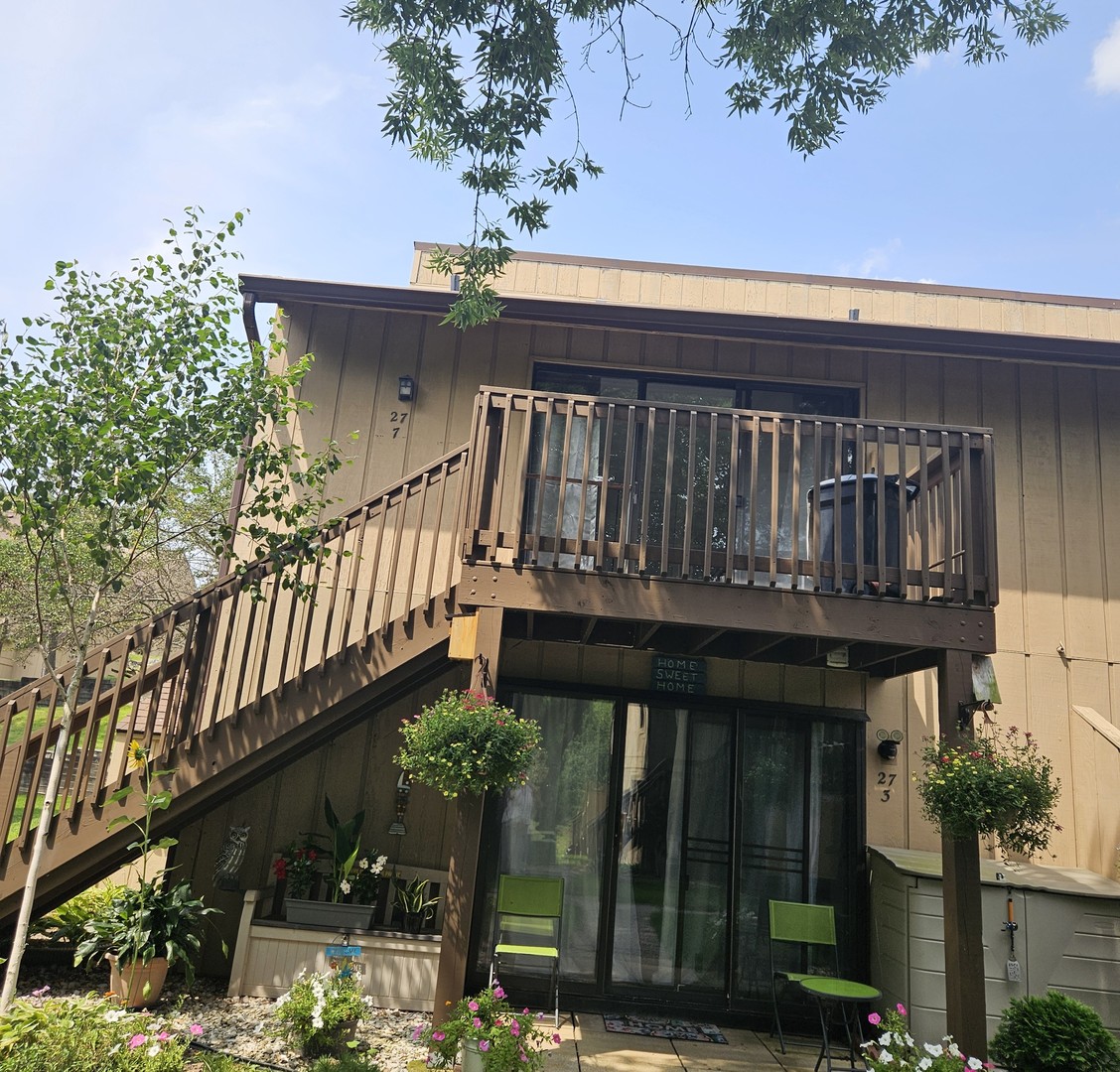 27 Jamaica #7, Fox Lake, IL 60020