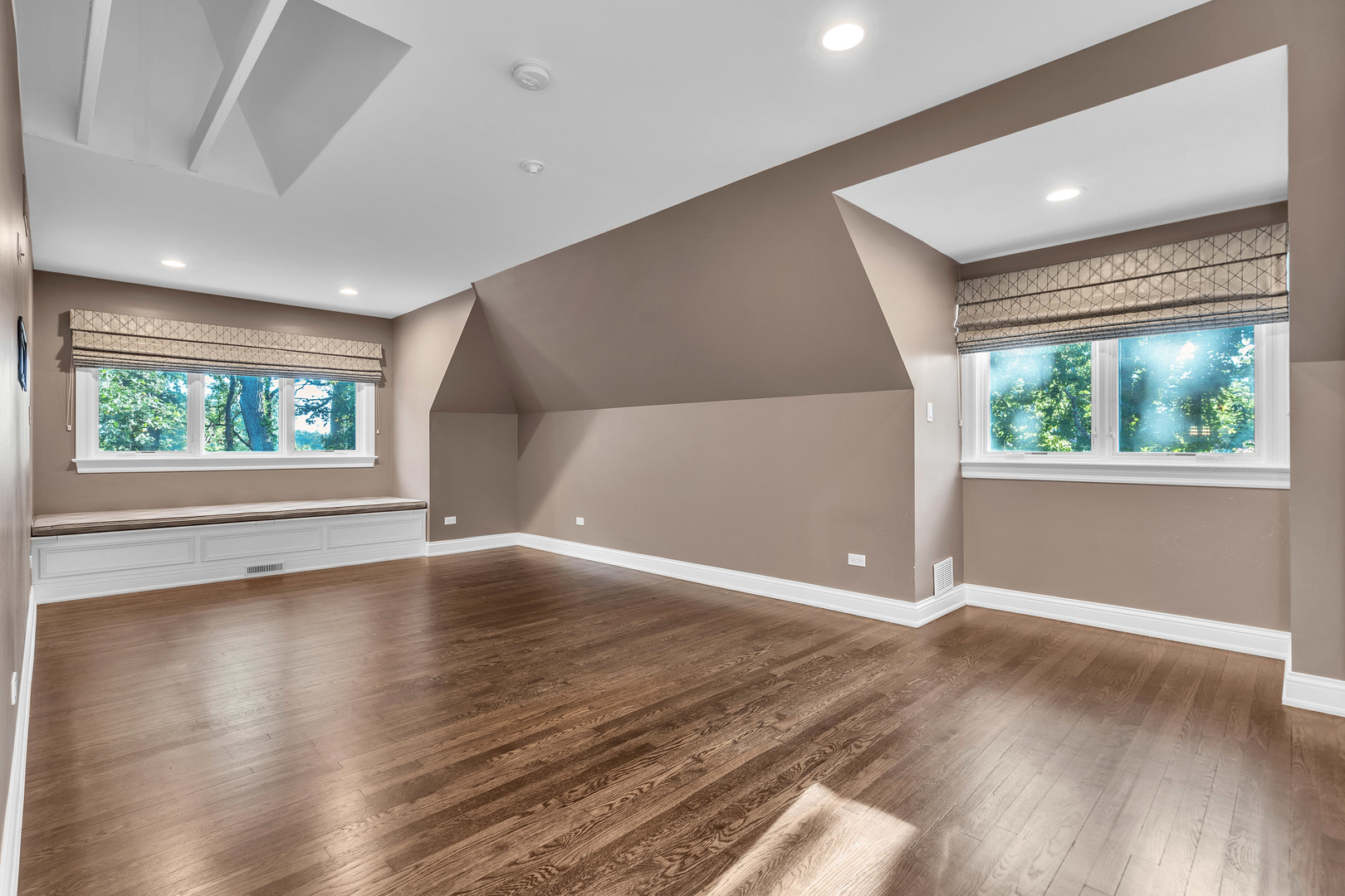 17 Baybrook Lane, Oak Brook, IL 60523
