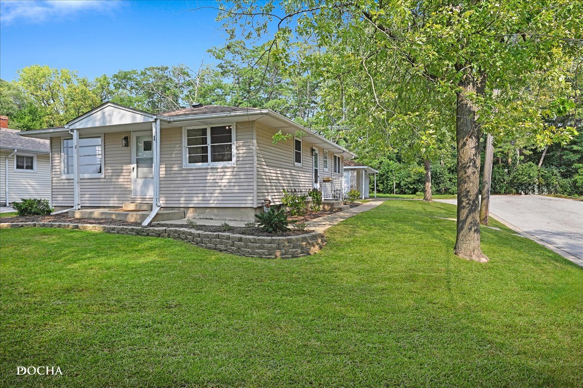 1 Stone Avenue, North Aurora, IL 60542