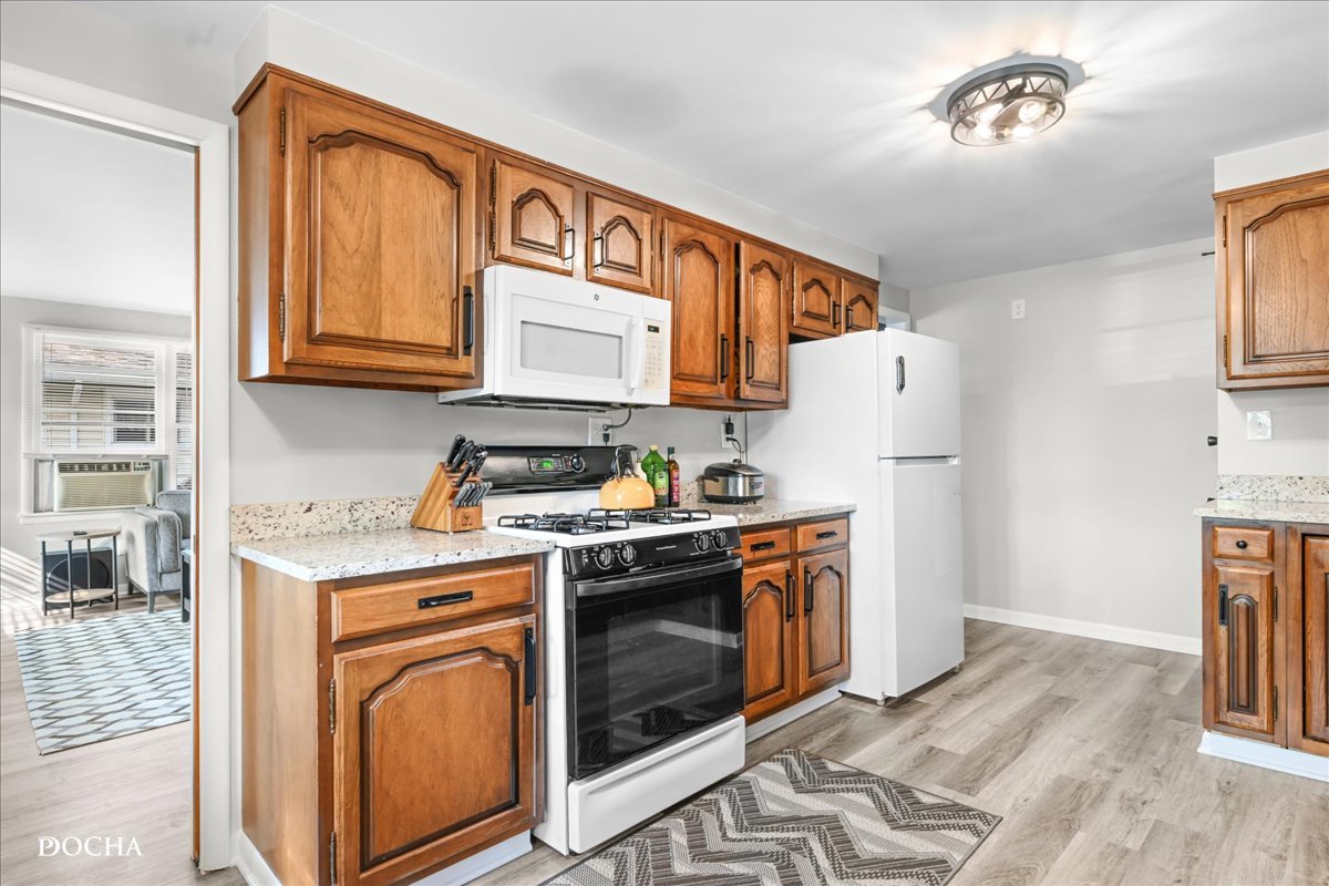 1 Stone Avenue, North Aurora, IL 60542