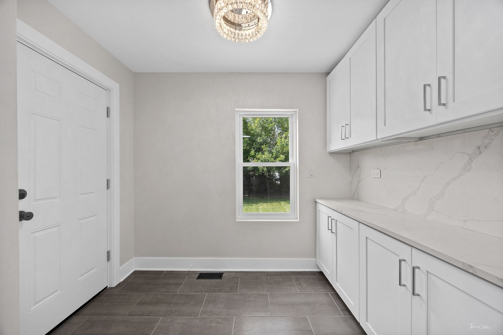 1926 S 19th Avenue, Maywood, IL 60153