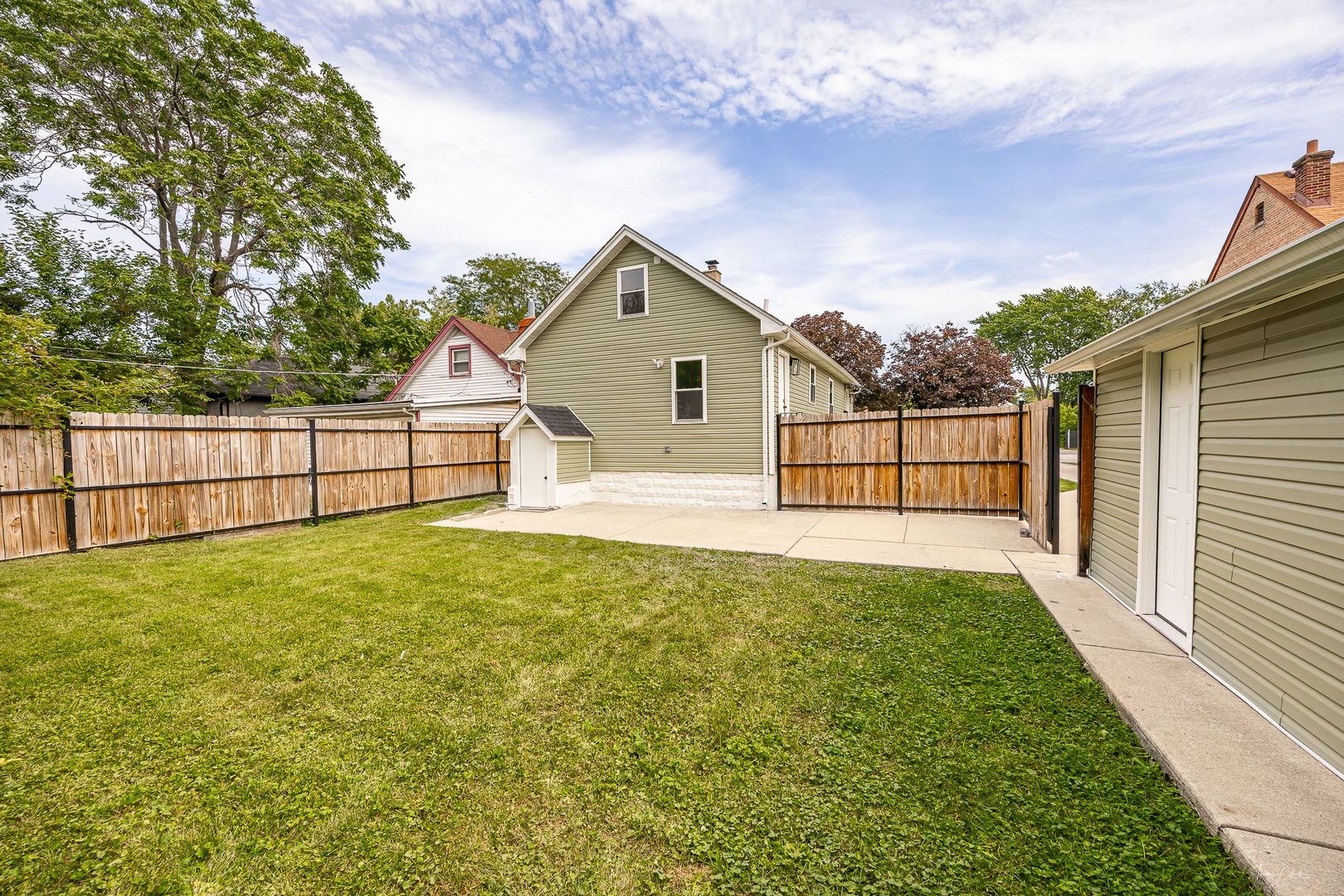 1926 S 19th Avenue, Maywood, IL 60153