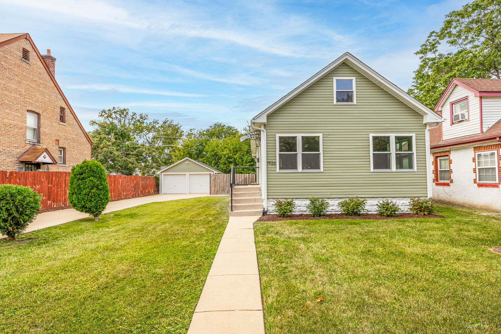 1926 S 19th Avenue, Maywood, IL 60153
