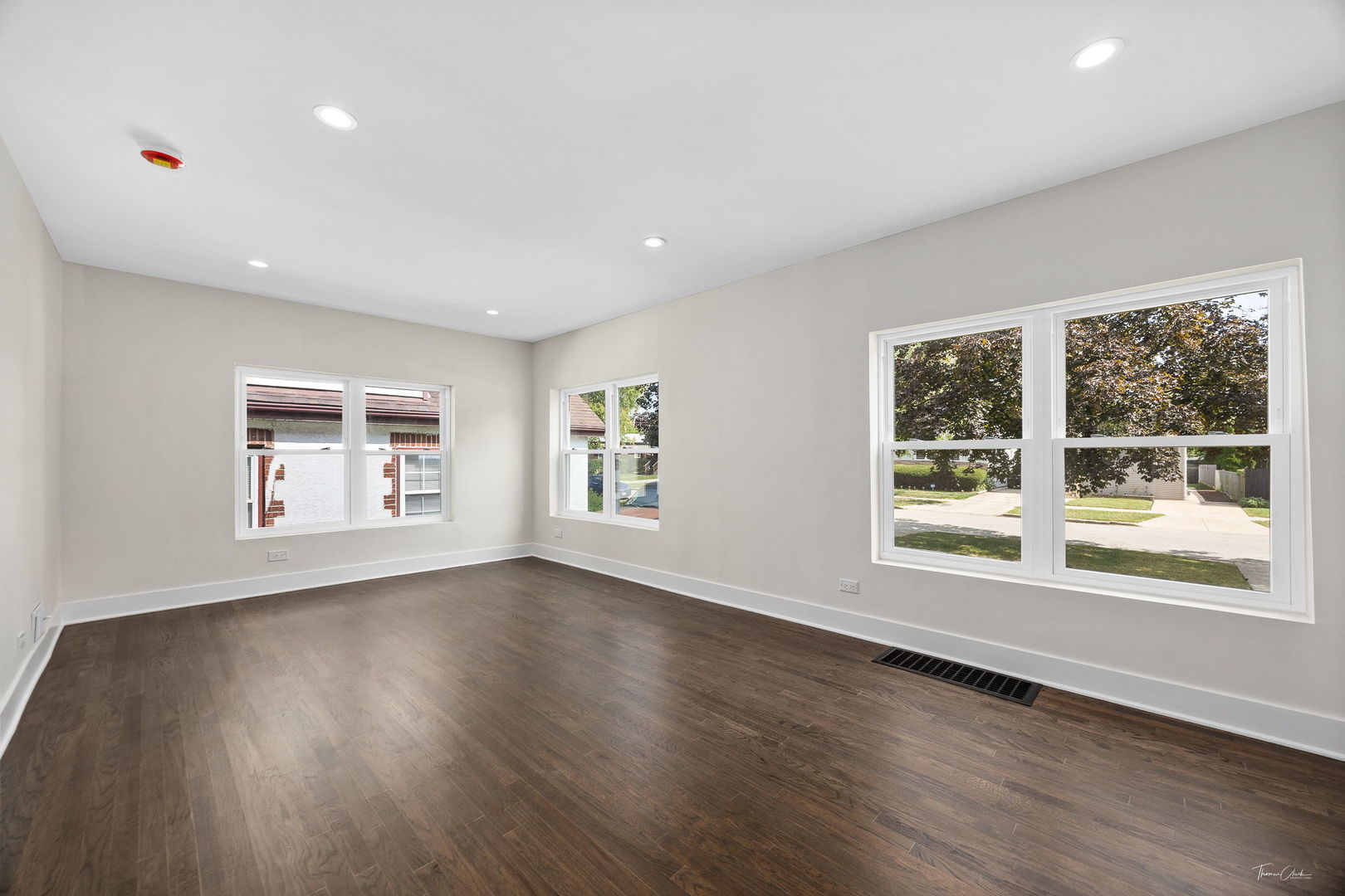 1926 S 19th Avenue, Maywood, IL 60153
