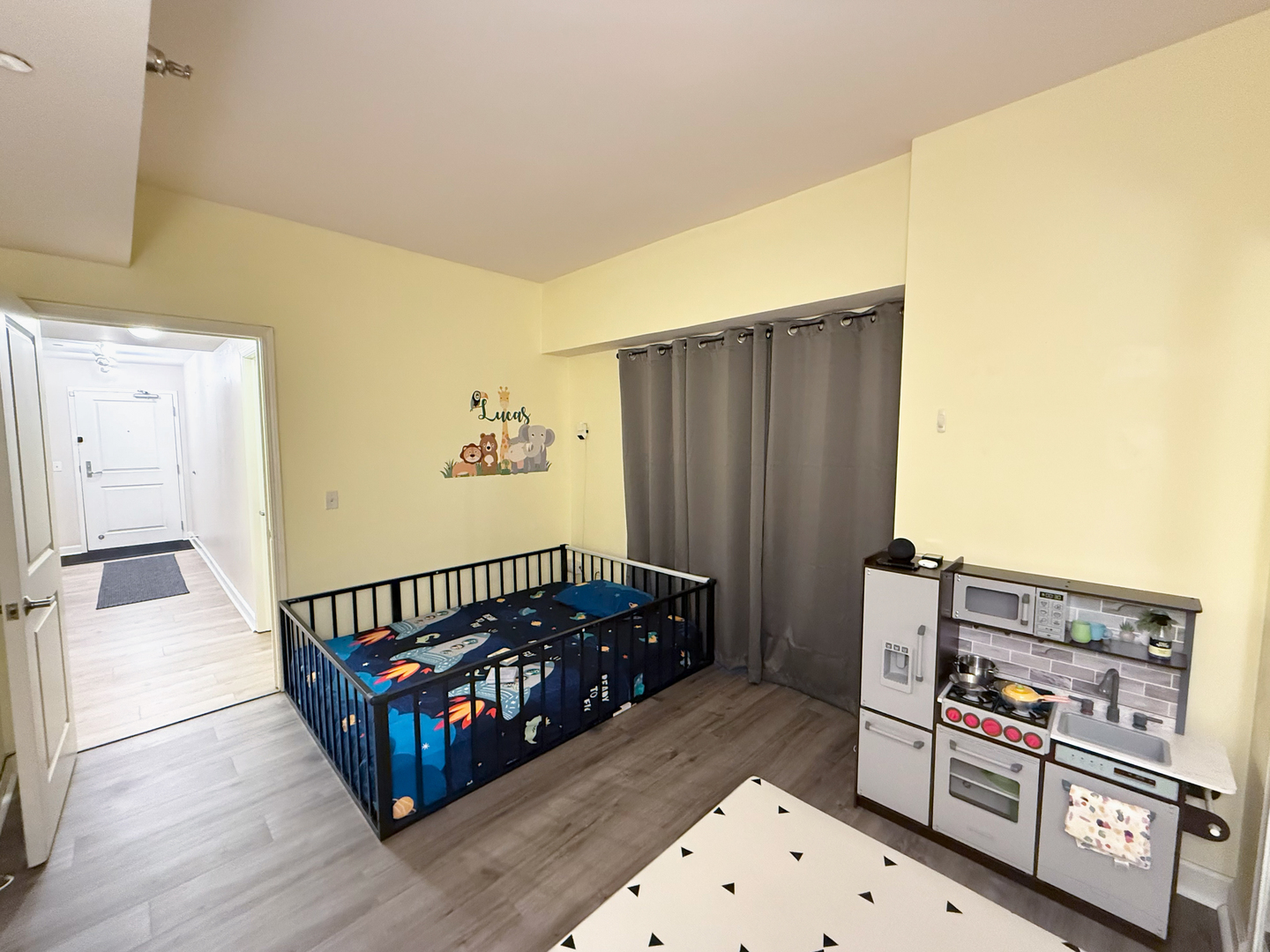 720 W Randolph Street #608, Chicago, IL 60661