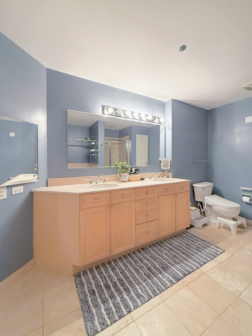 720 W Randolph Street #608, Chicago, IL 60661