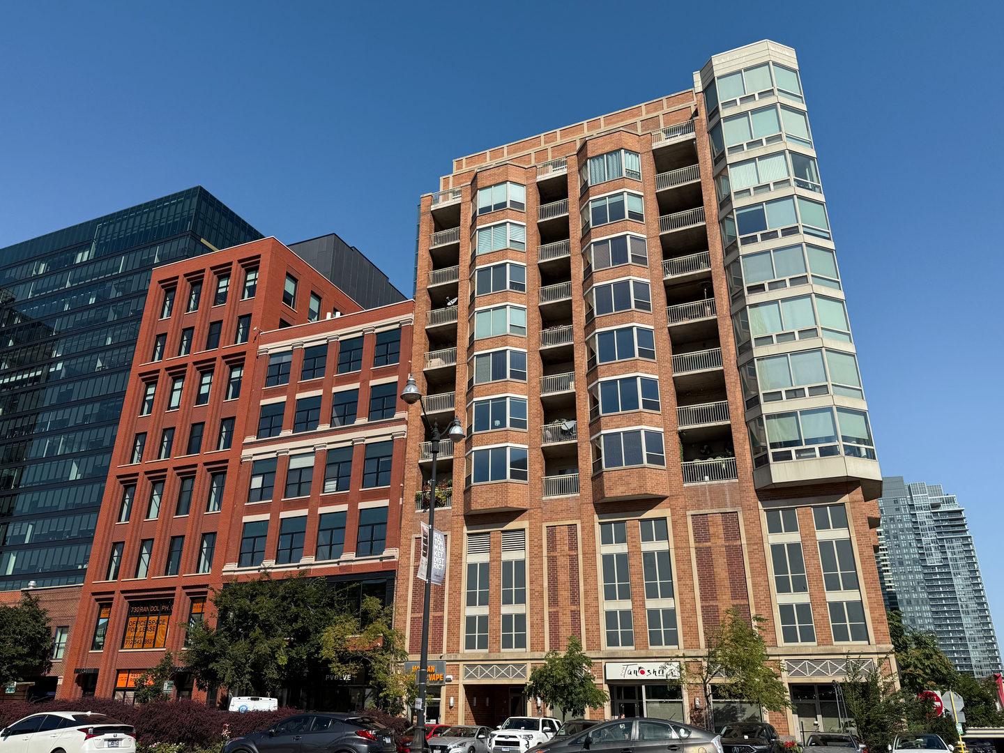 720 W Randolph Street #608, Chicago, IL 60661