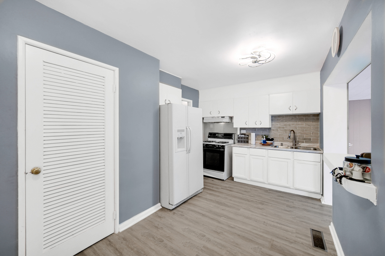 1455 Burnham Avenue, Calumet City, IL 60409