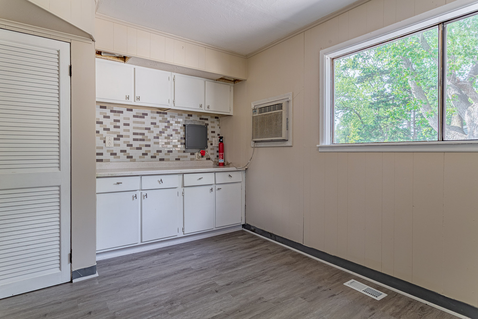 120 GROW Lane, Streamwood, IL 60107