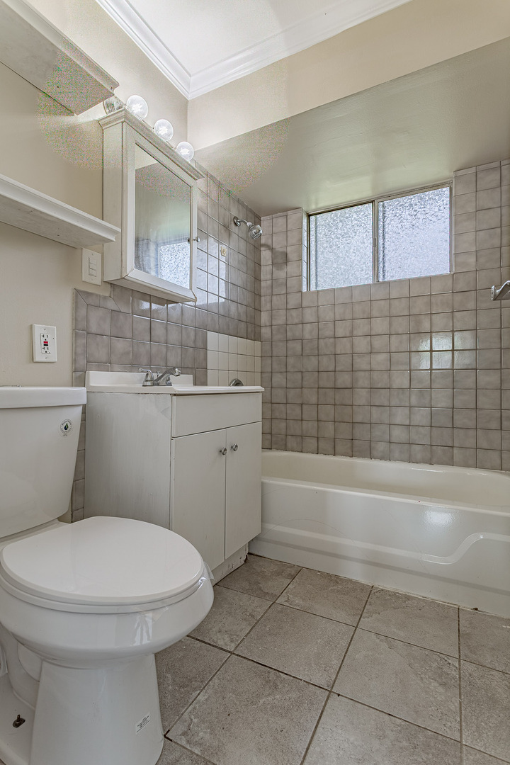 120 GROW Lane, Streamwood, IL 60107