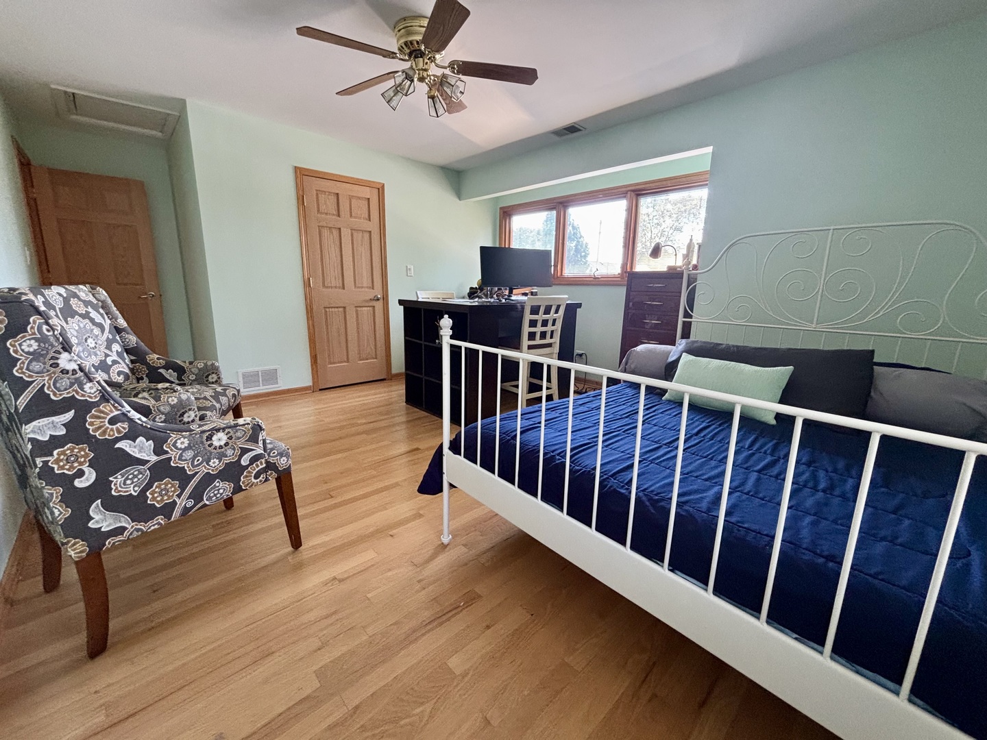 9711 Tulley Avenue, Oak Lawn, IL 60453