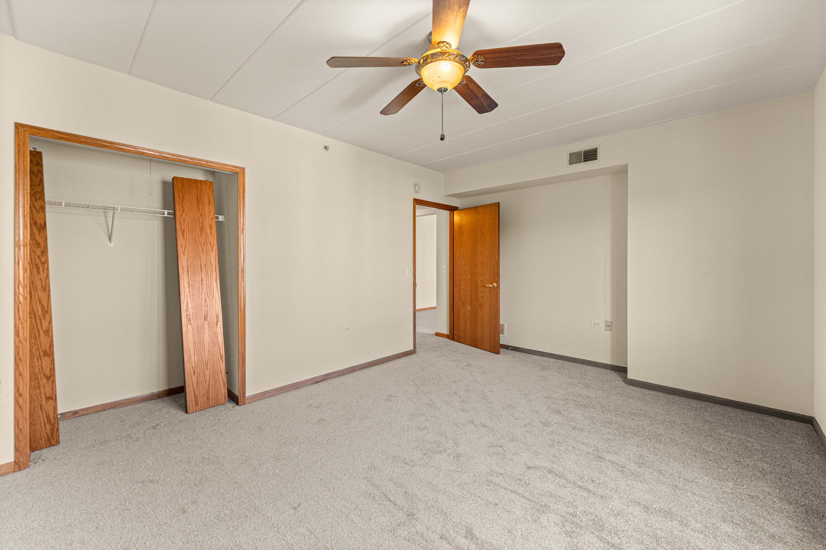 11901 Windemere Court #301, Orland Park, IL 60467