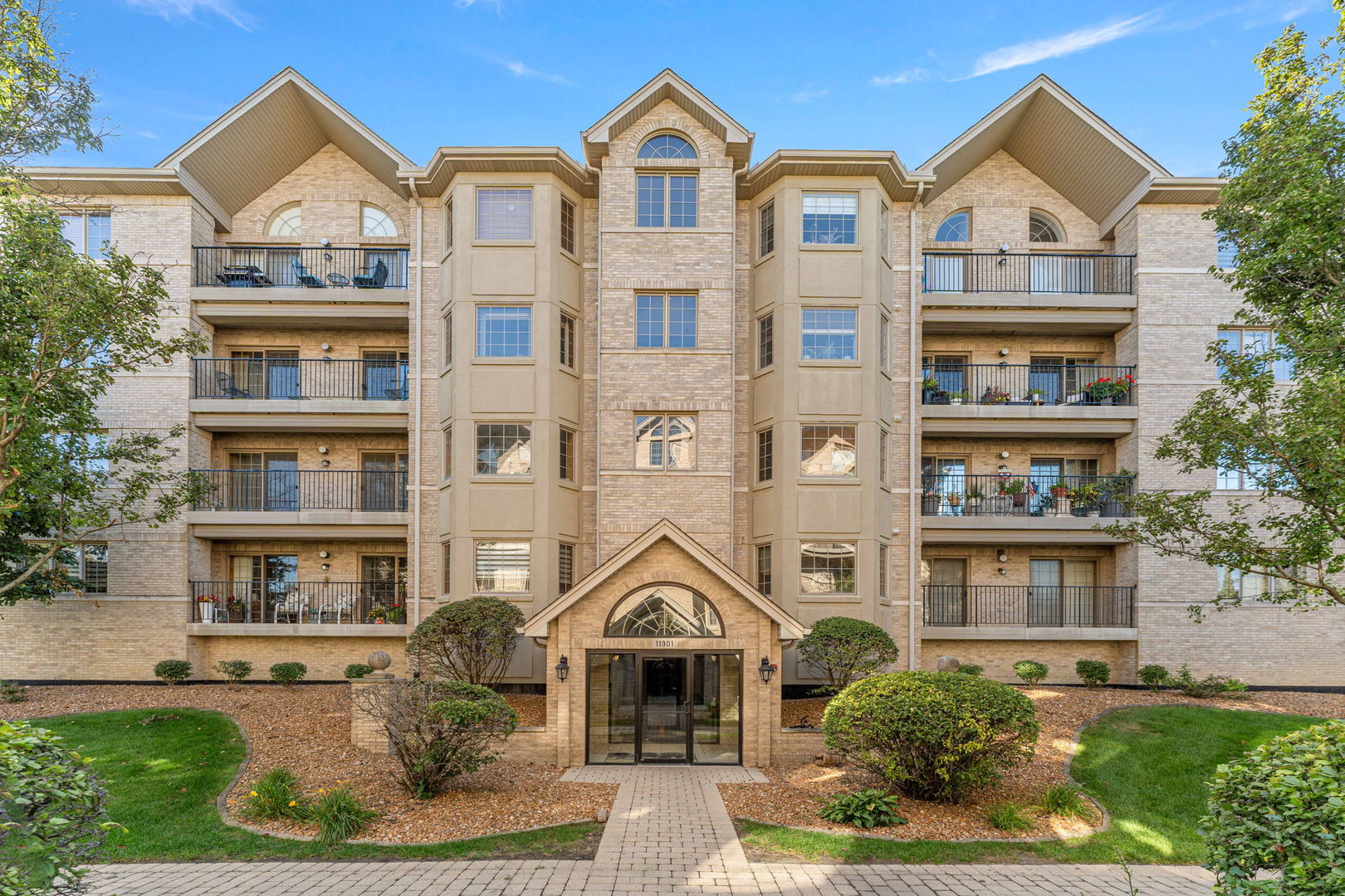11901 Windemere Court #301, Orland Park, IL 60467