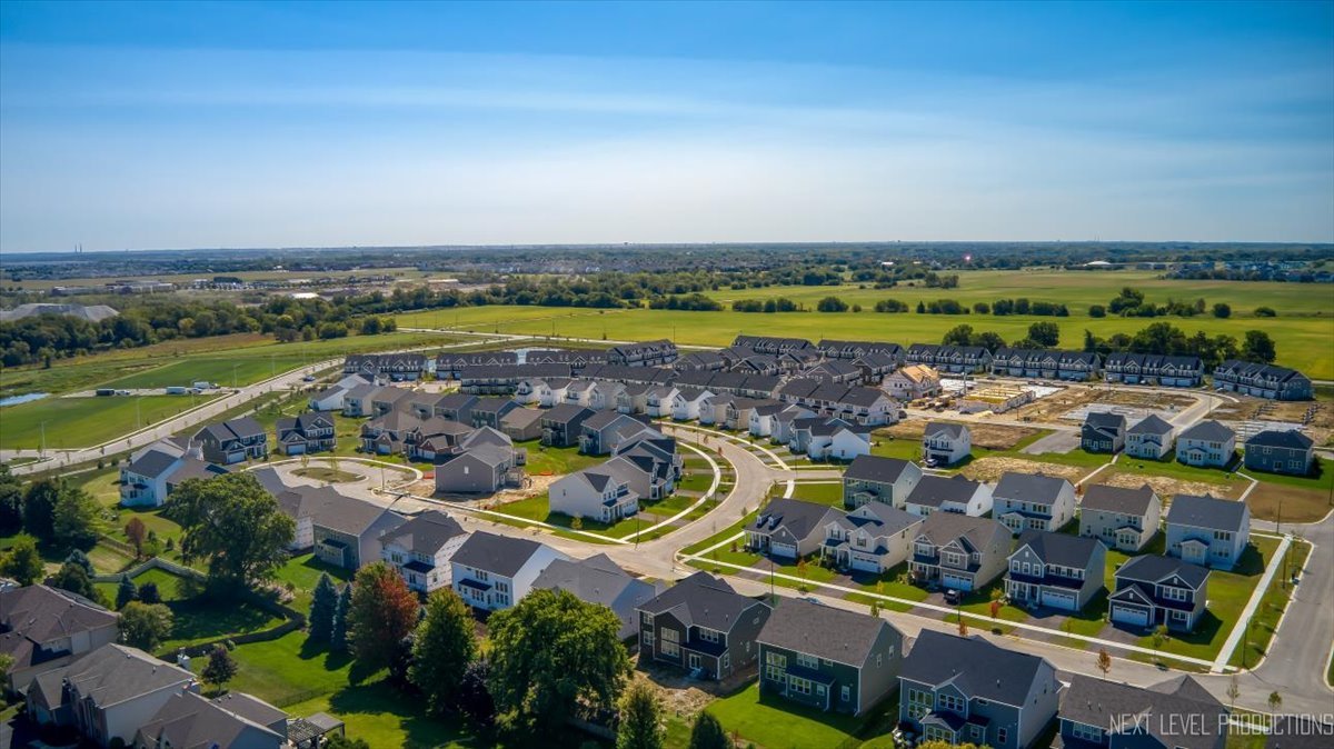 2308 Lawlor Lane, Naperville, IL 60564