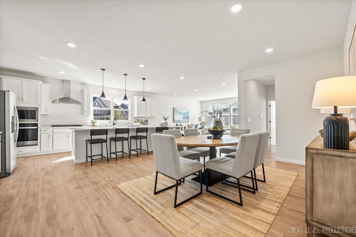 2308 Lawlor Lane, Naperville, IL 60564