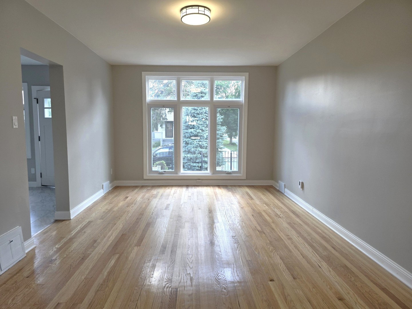 5657 N Parkside Avenue, Chicago, IL 60646