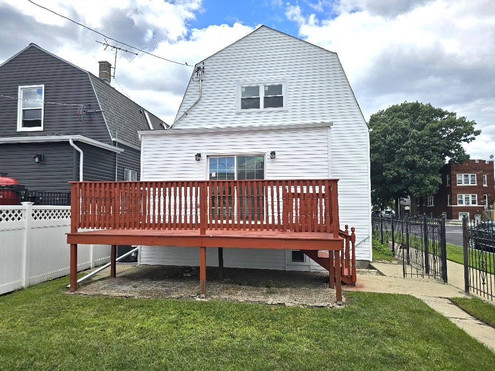 5657 N Parkside Avenue, Chicago, IL 60646