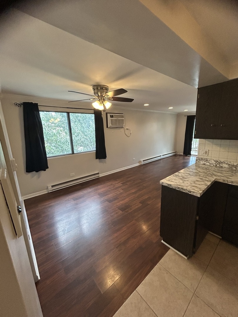 6700 W 64TH Place #3E, Chicago, IL 60638