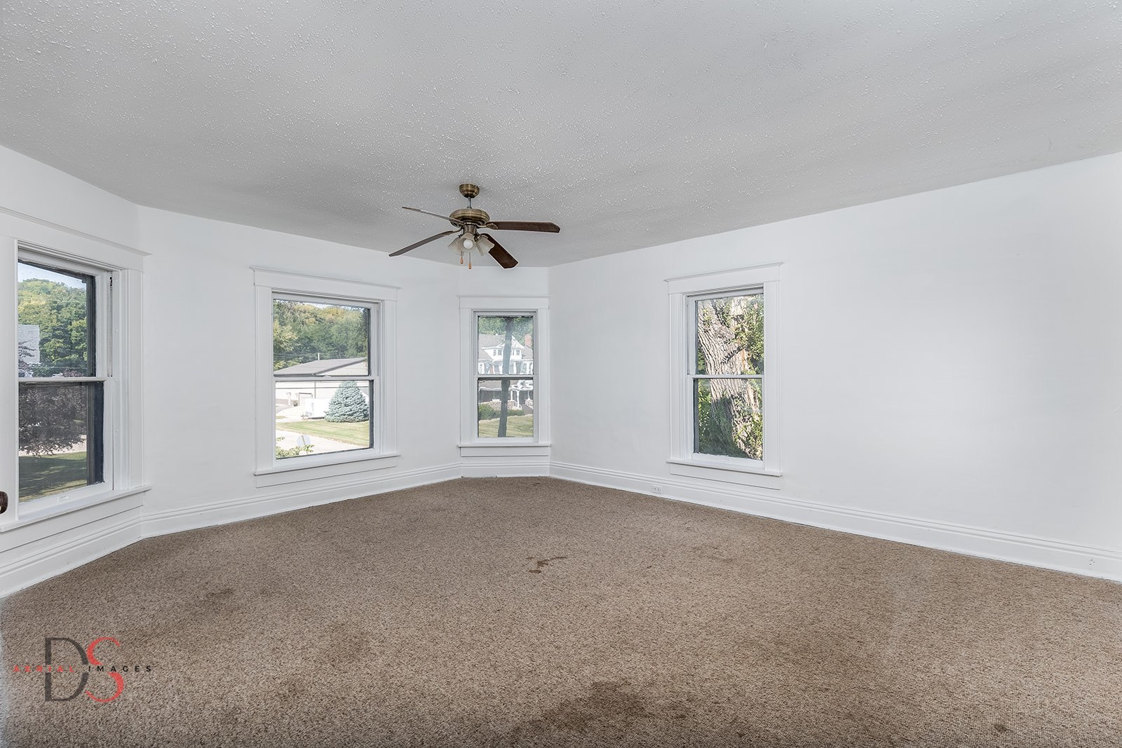 131 E Church Street, Utica, IL 61373