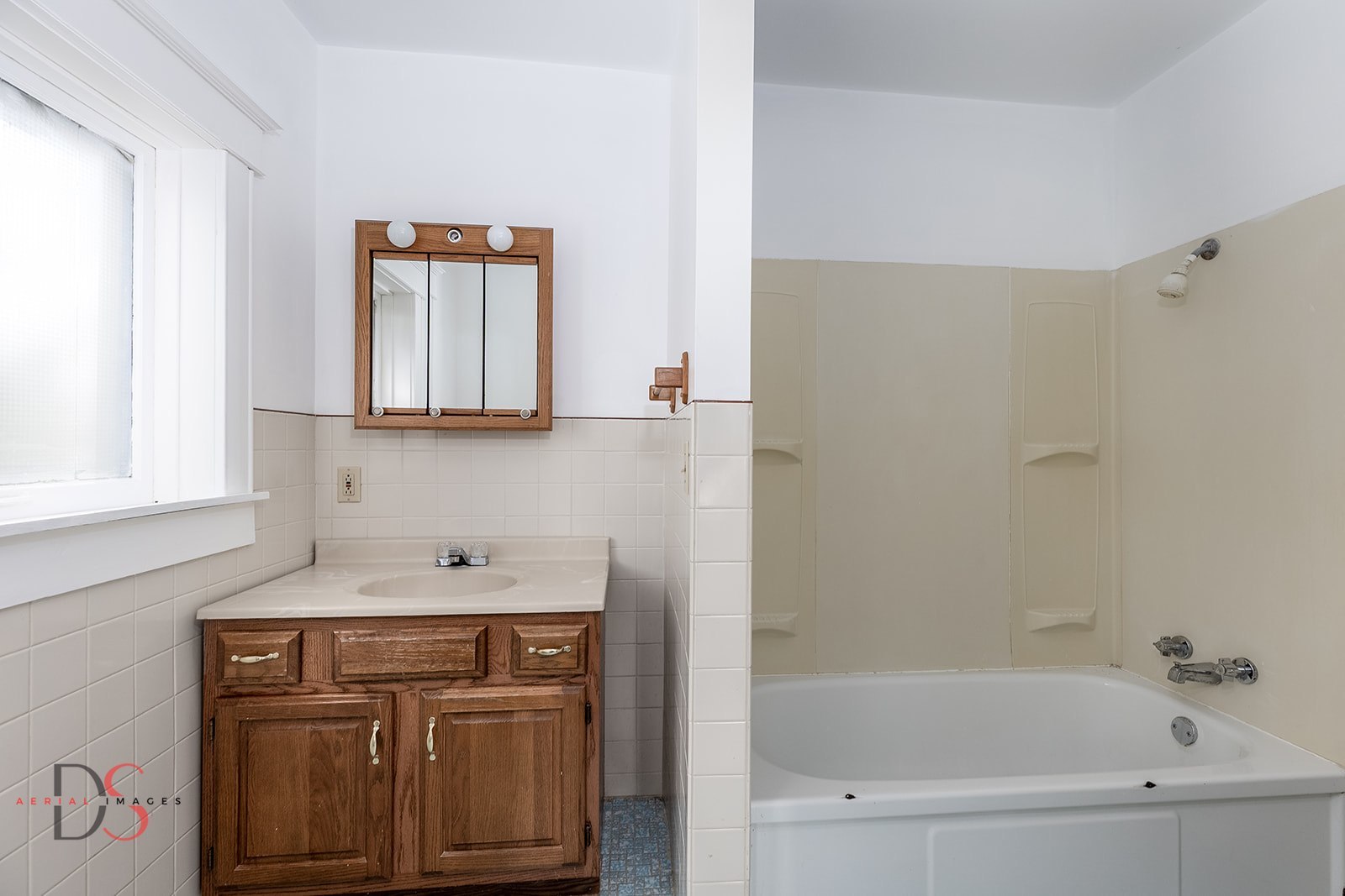 131 E Church Street, Utica, IL 61373