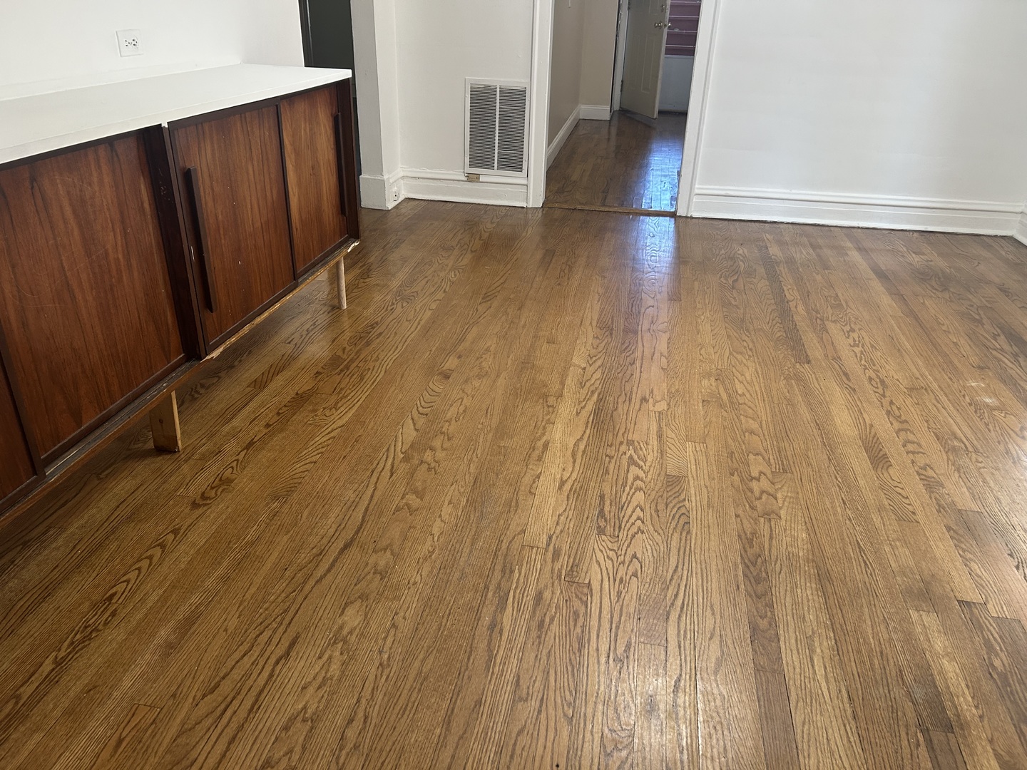 3240 W Victoria Street, Chicago, IL 60659