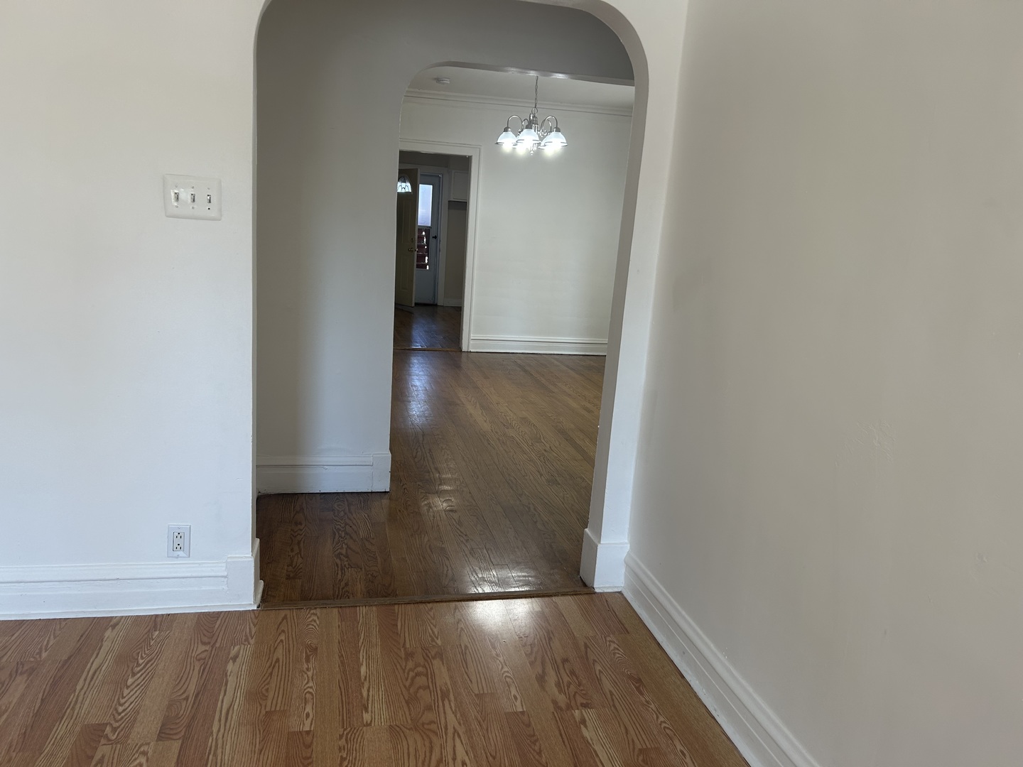 3240 W Victoria Street, Chicago, IL 60659