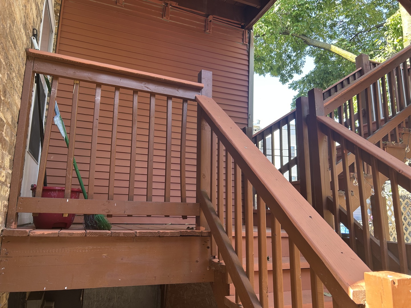 3240 W Victoria Street, Chicago, IL 60659