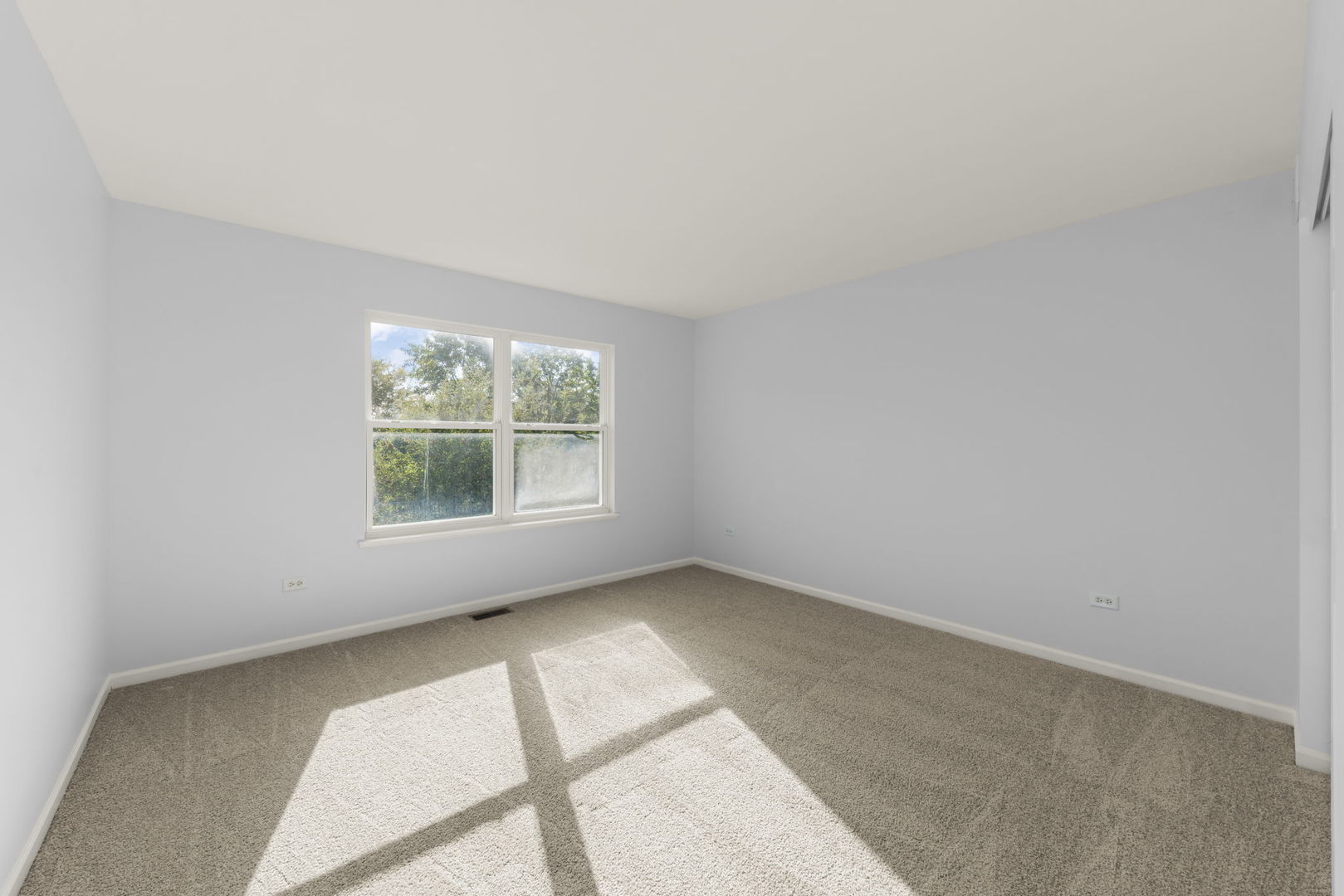 5 Player Court, Bolingbrook, IL 60490