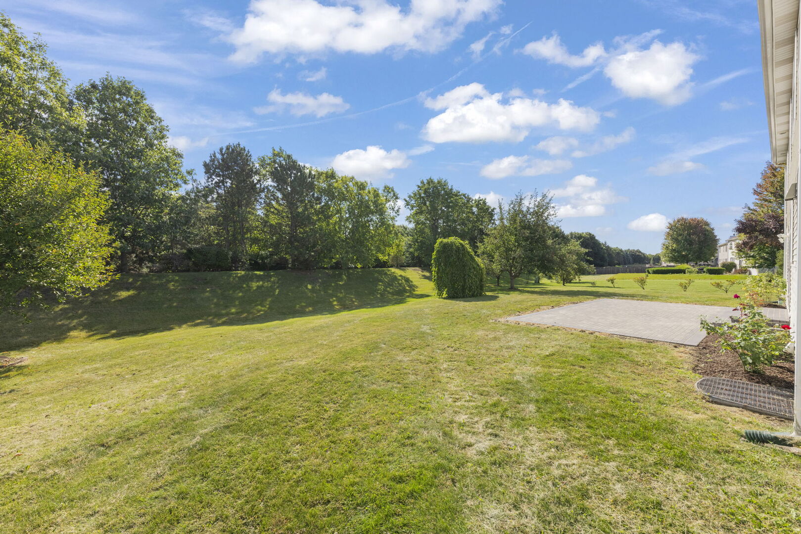 5 Player Court, Bolingbrook, IL 60490
