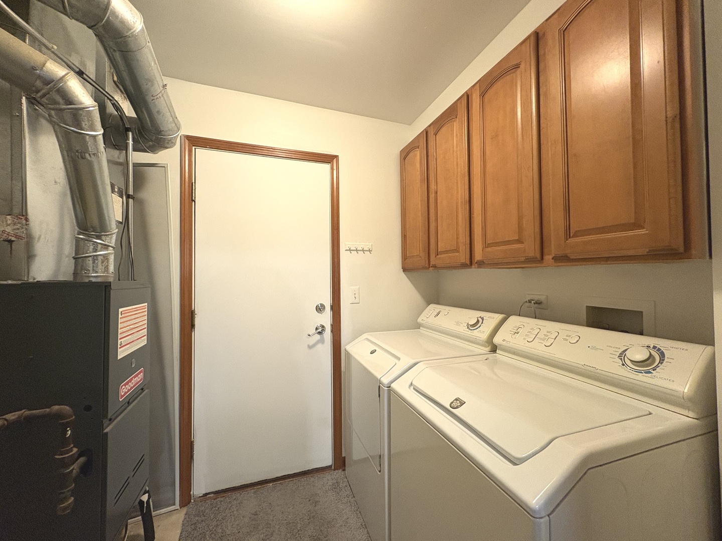 1635 S Candlestick Way, Waukegan, IL 60085