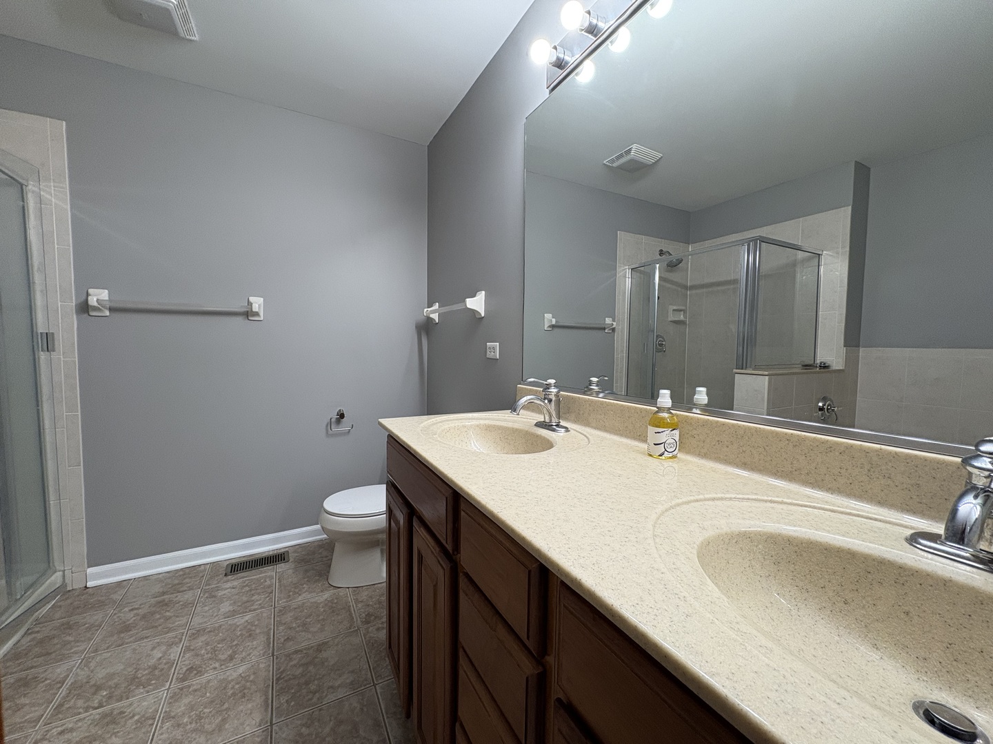 1635 S Candlestick Way, Waukegan, IL 60085