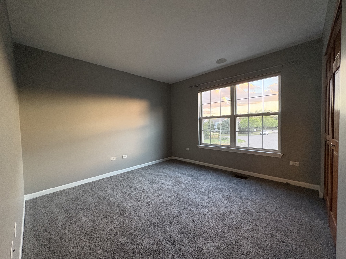 1635 S Candlestick Way, Waukegan, IL 60085