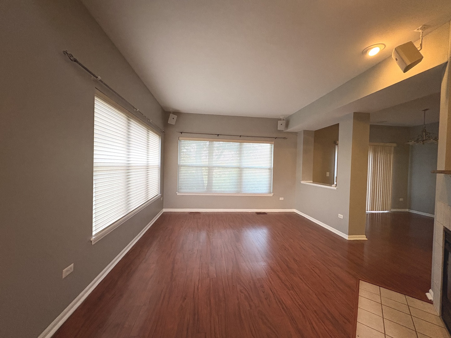 1635 S Candlestick Way, Waukegan, IL 60085