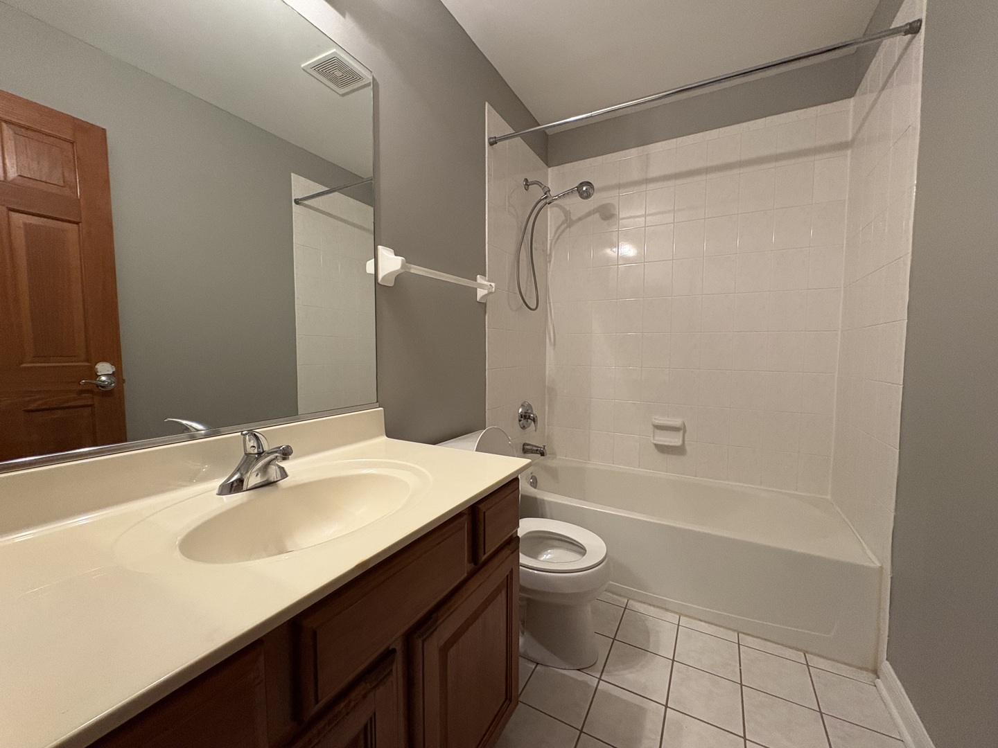 1635 S Candlestick Way, Waukegan, IL 60085